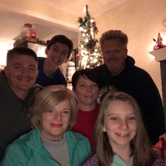 POSH AMBASSADOR, TOP SELLER, QUICK SHIPPER - Picture 6 of 6